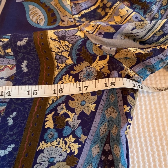 Vintage 90s Tunic length Louben Blouse. Size 6. - Picture 11 of 16